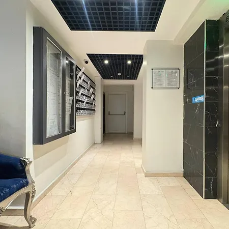 Bright Modern 2br In Kathane