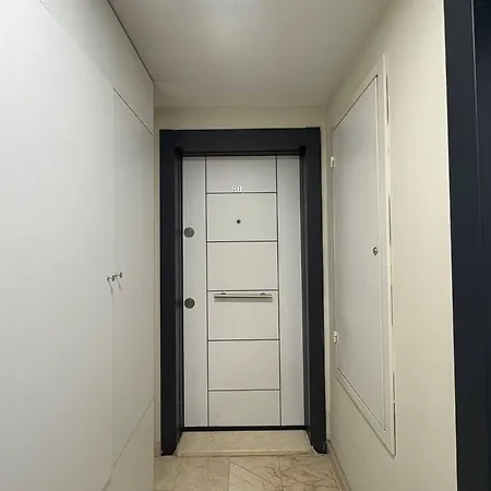 Bright Modern 2br In Kathane