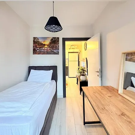 Bright Modern 2br In Kathane *